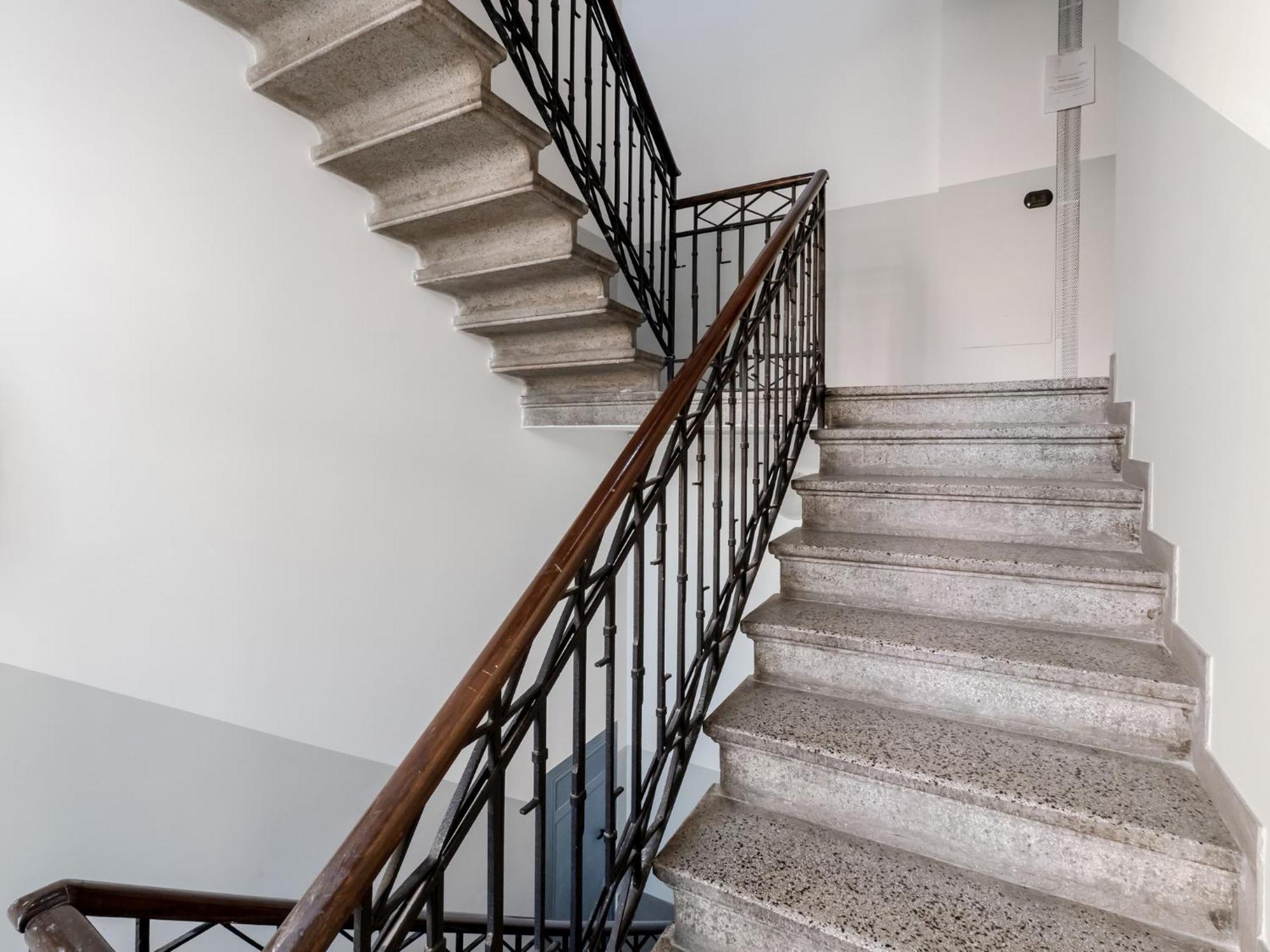 Modern 150m From Turro M1